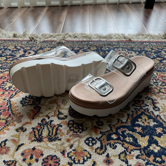 Chinese Laundry Transparent Platform Sandals - Picture 3 of 4